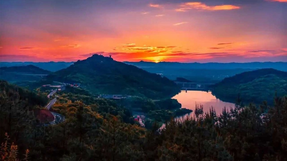 重慶：梁平區(qū)首屆明月山生態(tài)旅游文化節(jié)即將舉行，助力巴蜀文化旅游走廊建設(shè)！